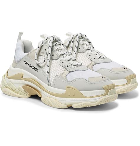 balenciaga shoes triple s white.